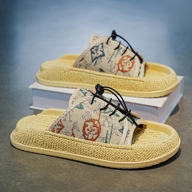 Street Fashion Walk - Men's slip-on slippers summer new light