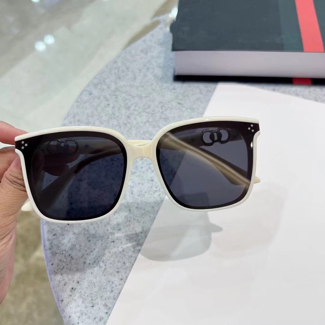 Same Style New Women's Sunglas - Street Fashion Shoot review and price
